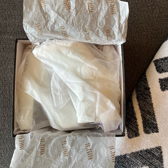 IDIFU: Size 7.5. 3 inches - Picture 5 of 8